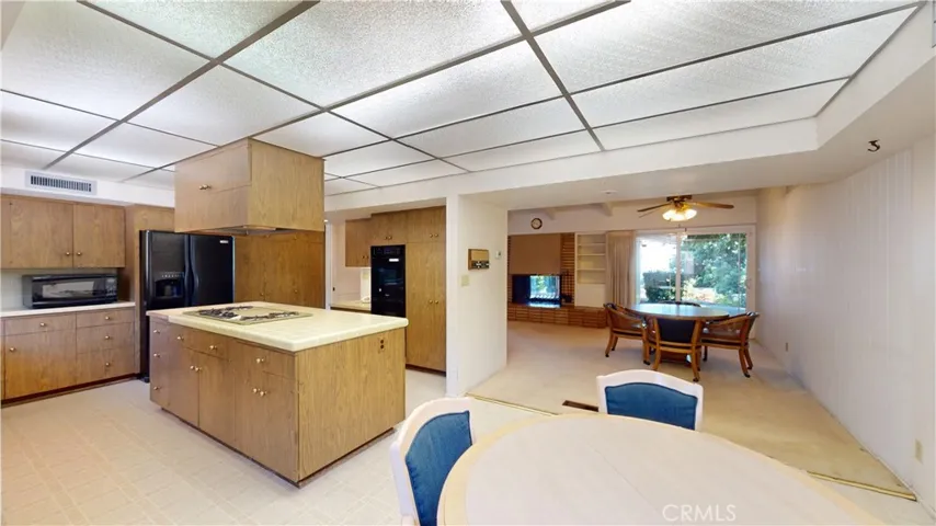 2440 San Antonio Crescent E, Upland, California 91784