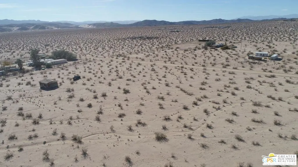 68724 Rainier Road, 29 Palms, California 92277 home-pic-9