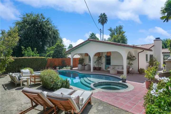 22243 Flanco Road, Woodland Hills, California 91364