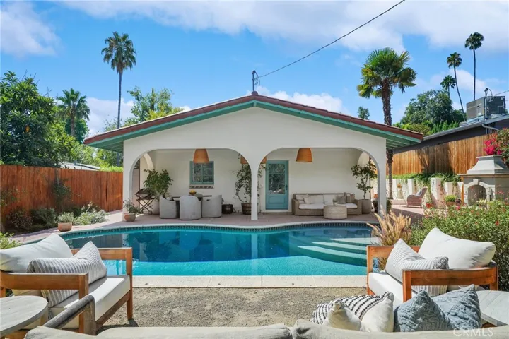 22243 Flanco Road, Woodland Hills, California 91364