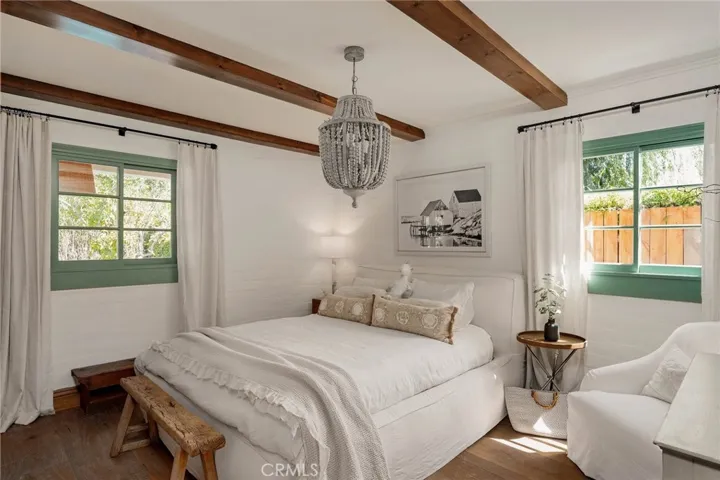 22243 Flanco Road, Woodland Hills, California 91364
