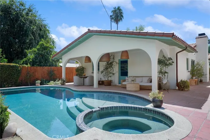 22243 Flanco Road, Woodland Hills, California 91364