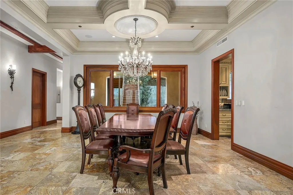 3930 Royal Oak Place, Encino, California 91436 home-pic-59