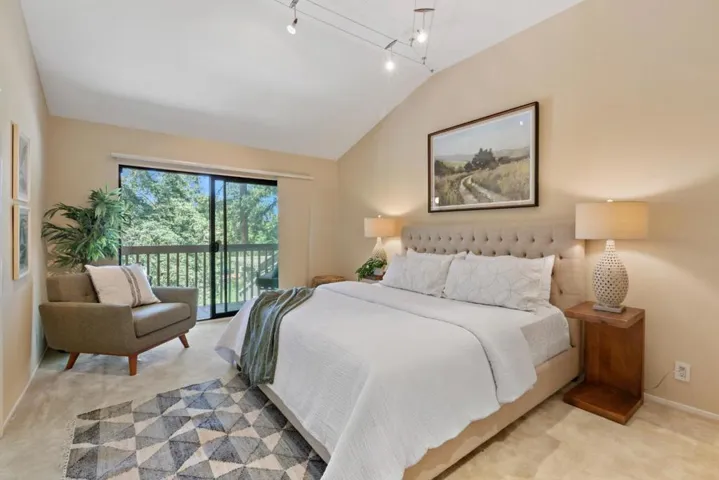 492 Sand Hill Circle, Menlo Park, California 94025