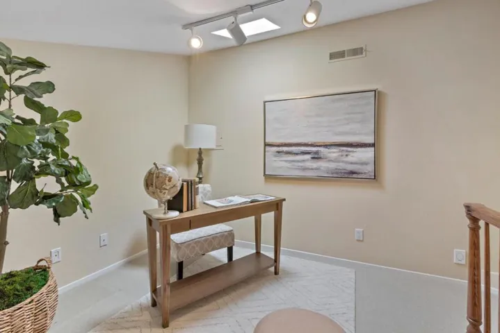 492 Sand Hill Circle, Menlo Park, California 94025