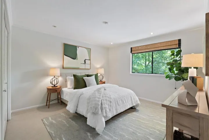 492 Sand Hill Circle, Menlo Park, California 94025