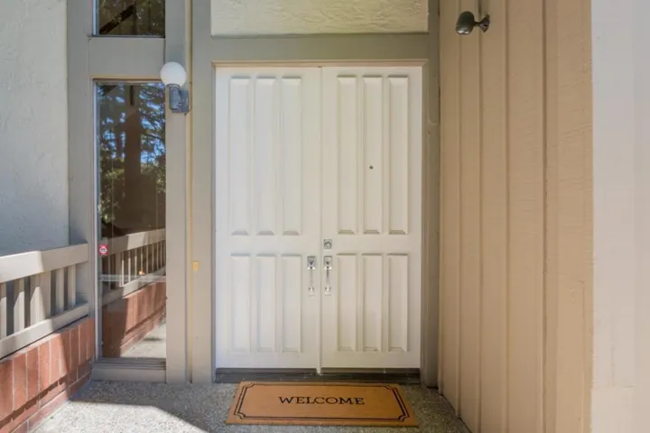 492 Sand Hill Circle, Menlo Park, California 94025