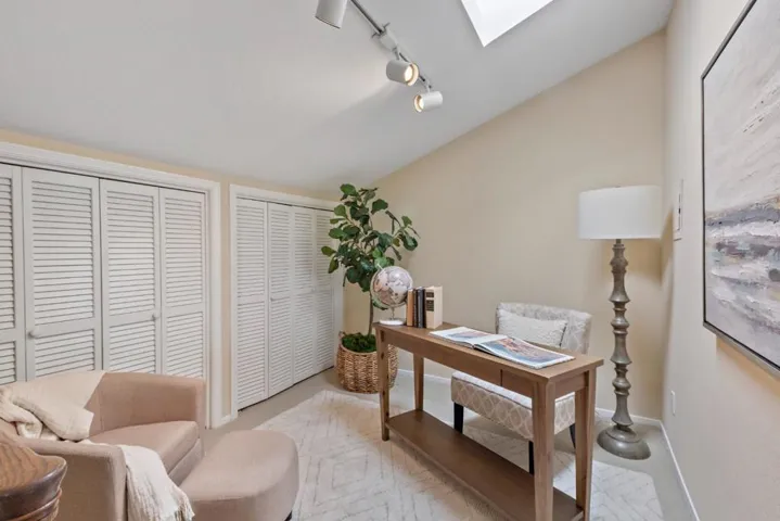 492 Sand Hill Circle, Menlo Park, California 94025