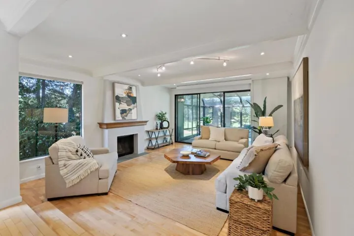 492 Sand Hill Circle, Menlo Park, California 94025