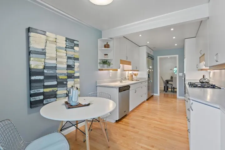 492 Sand Hill Circle, Menlo Park, California 94025