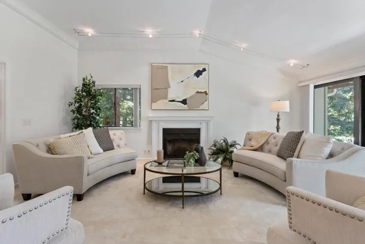 492 Sand Hill Circle, Menlo Park, California 94025