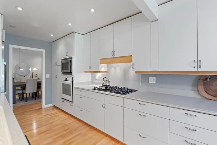 492 Sand Hill Circle, Menlo Park, California 94025