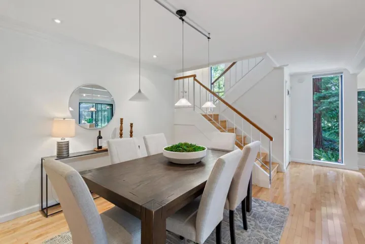 492 Sand Hill Circle, Menlo Park, California 94025