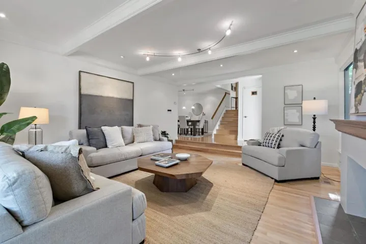 492 Sand Hill Circle, Menlo Park, California 94025