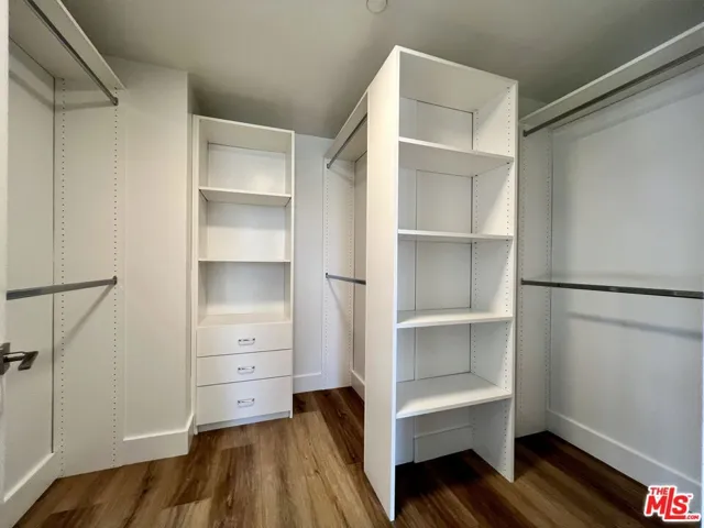 5801 Camerford Avenue 201, Los Angeles, California 90038