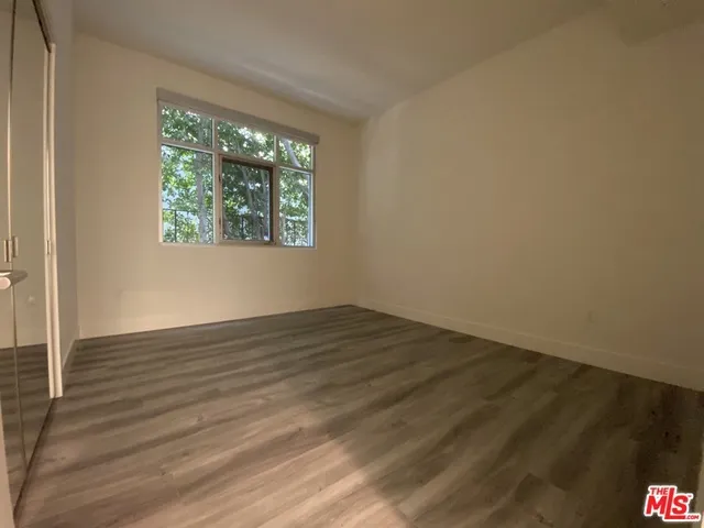 1232 N Kings Road 102, West Hollywood, California 90069