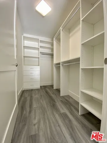 1232 N Kings Road 102, West Hollywood, California 90069