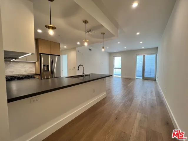 1001 N Fairfax Avenue 207, West Hollywood, California 90046
