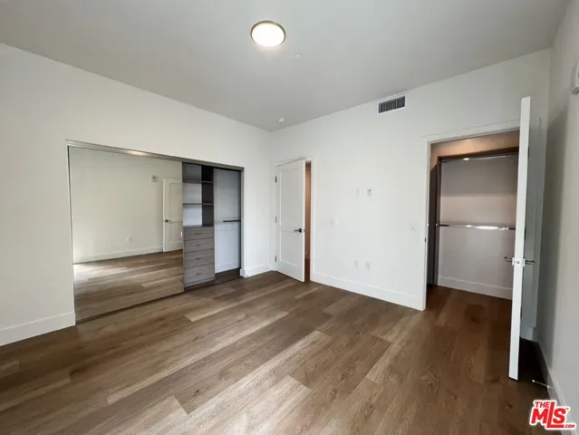 1001 N Fairfax Avenue 207, West Hollywood, California 90046