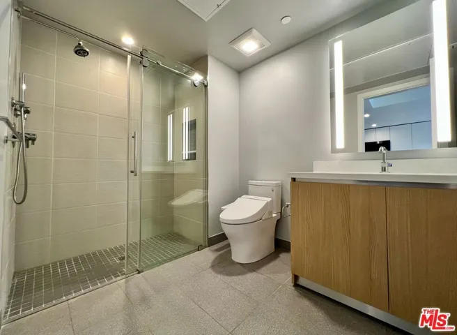 5801 Camerford Avenue Ph8, Los Angeles, California 90038