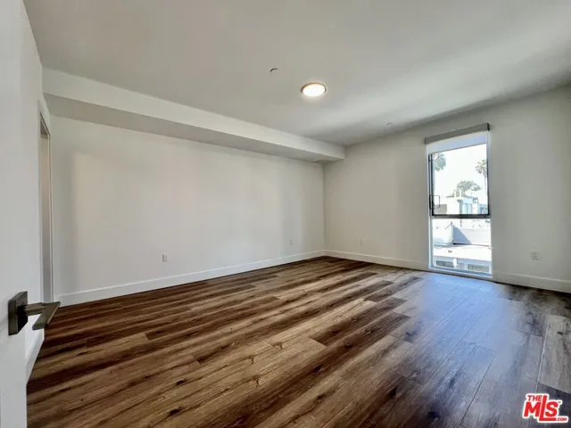 5801 Camerford Avenue Ph8, Los Angeles, California 90038