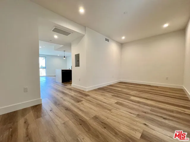 5801 Camerford Avenue Ph8, Los Angeles, California 90038