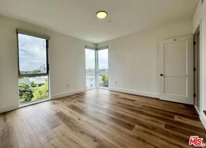 5801 Camerford Avenue Ph5, Los Angeles, California 90038