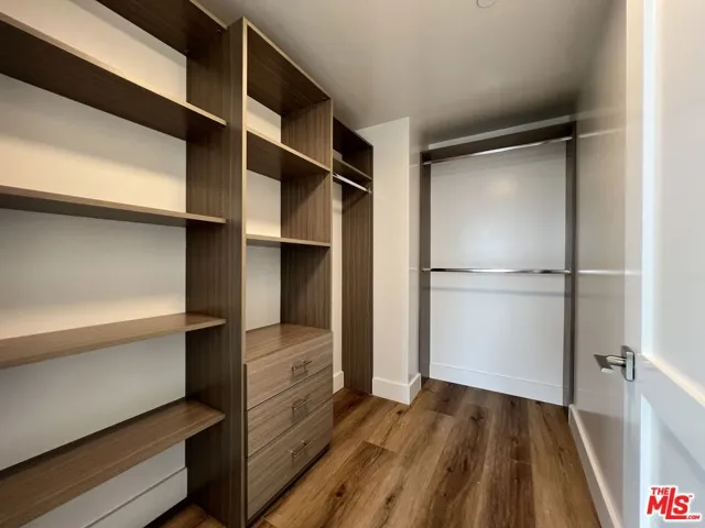 5801 Camerford Avenue Ph5, Los Angeles, California 90038