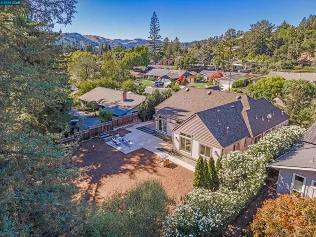 1108 Sanders Dr, Moraga, California 94556