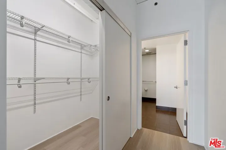 1111 S Grand Avenue 915, Los Angeles, California 90015