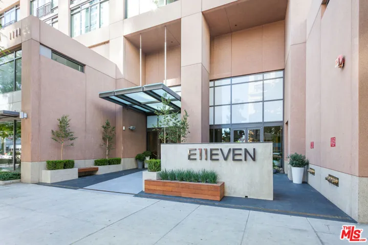 1111 S Grand Avenue 915, Los Angeles, California 90015