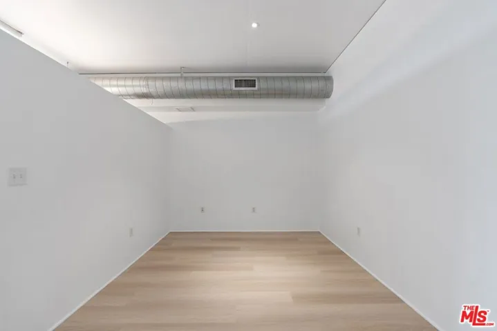 1111 S Grand Avenue 915, Los Angeles, California 90015