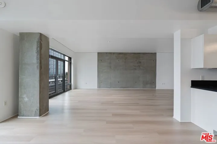 1111 S Grand Avenue 915, Los Angeles, California 90015