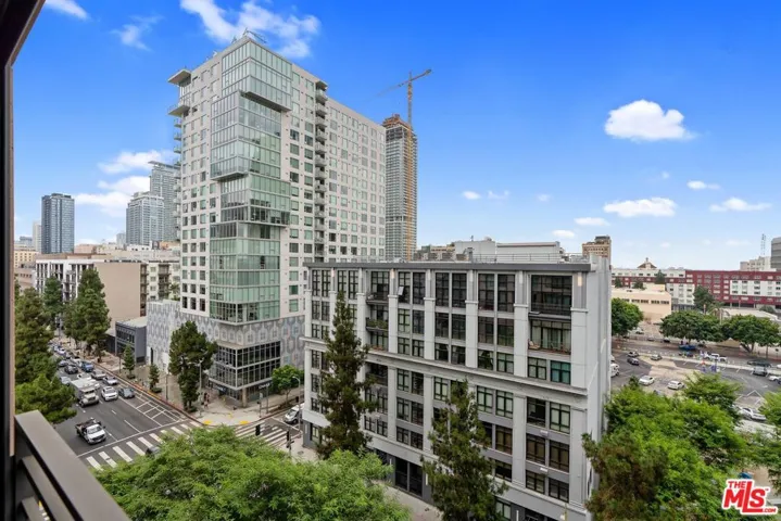 1111 S Grand Avenue 915, Los Angeles, California 90015