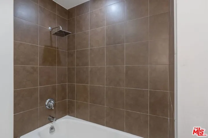 1111 S Grand Avenue 915, Los Angeles, California 90015