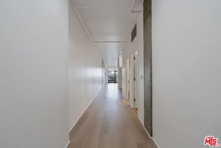1111 S Grand Avenue 915, Los Angeles, California 90015