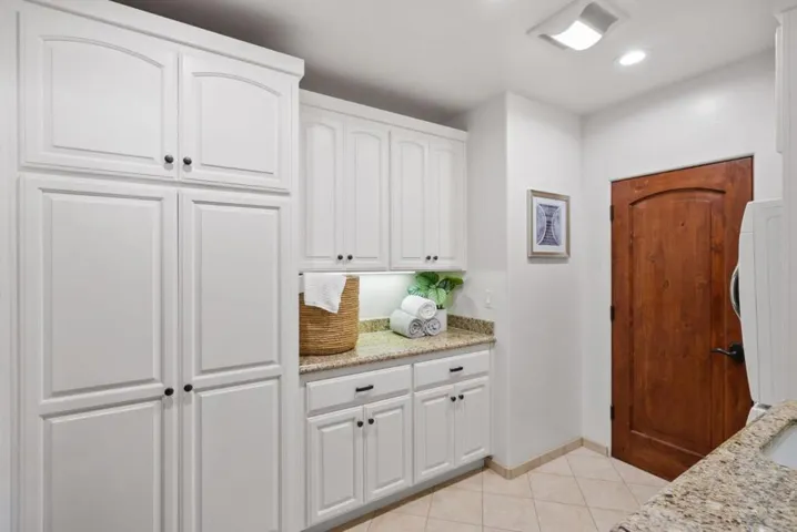 866 Seale Avenue, Palo Alto, California 94303