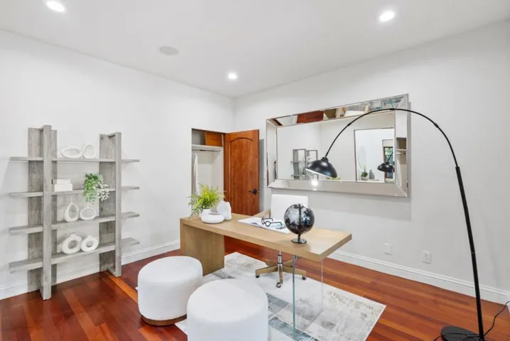 866 Seale Avenue, Palo Alto, California 94303