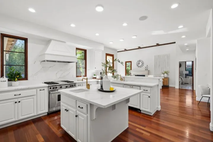 866 Seale Avenue, Palo Alto, California 94303