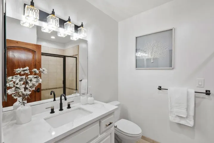 866 Seale Avenue, Palo Alto, California 94303