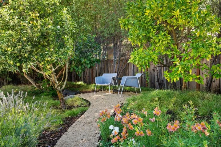 866 Seale Avenue, Palo Alto, California 94303