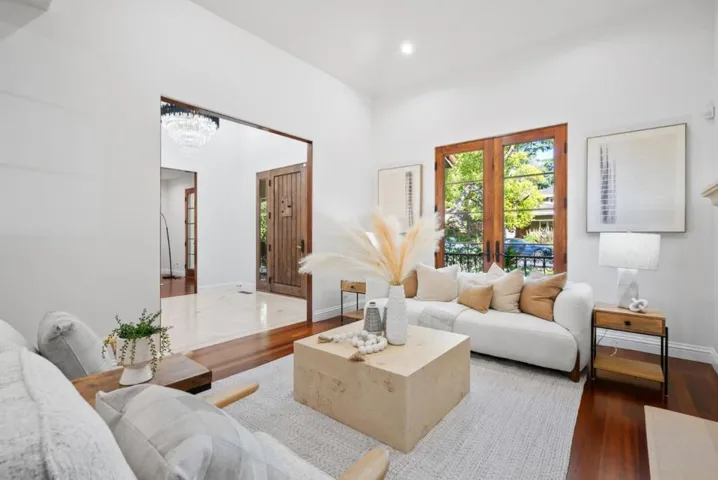 866 Seale Avenue, Palo Alto, California 94303