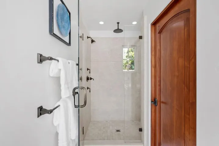 866 Seale Avenue, Palo Alto, California 94303