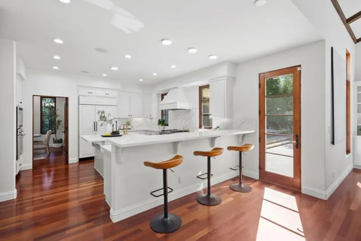 866 Seale Avenue, Palo Alto, California 94303