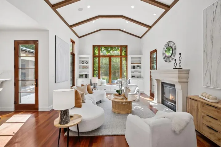 866 Seale Avenue, Palo Alto, California 94303