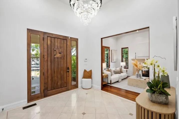 866 Seale Avenue, Palo Alto, California 94303