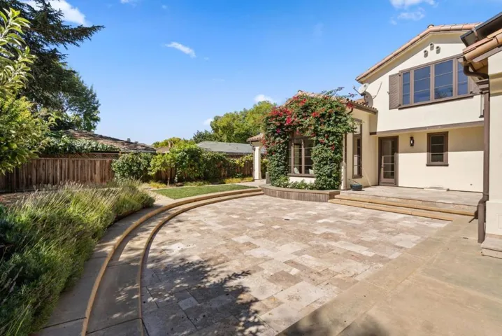 866 Seale Avenue, Palo Alto, California 94303