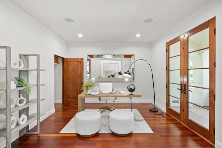 866 Seale Avenue, Palo Alto, California 94303