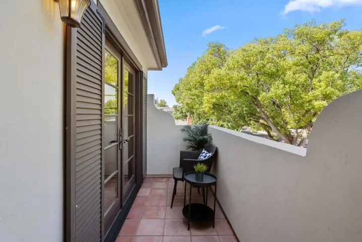 866 Seale Avenue, Palo Alto, California 94303