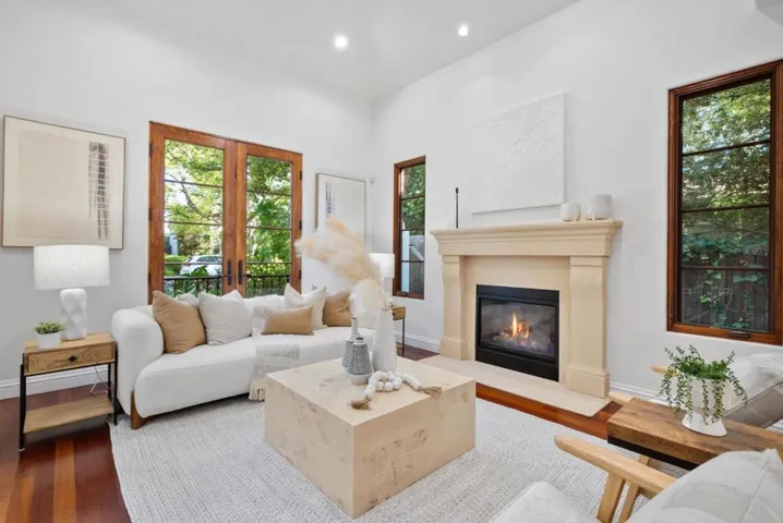 866 Seale Avenue, Palo Alto, California 94303